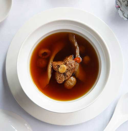 DOUBLE-BOILED-WALLABY-TAIL-SOUP,-FLOWER-DRUM